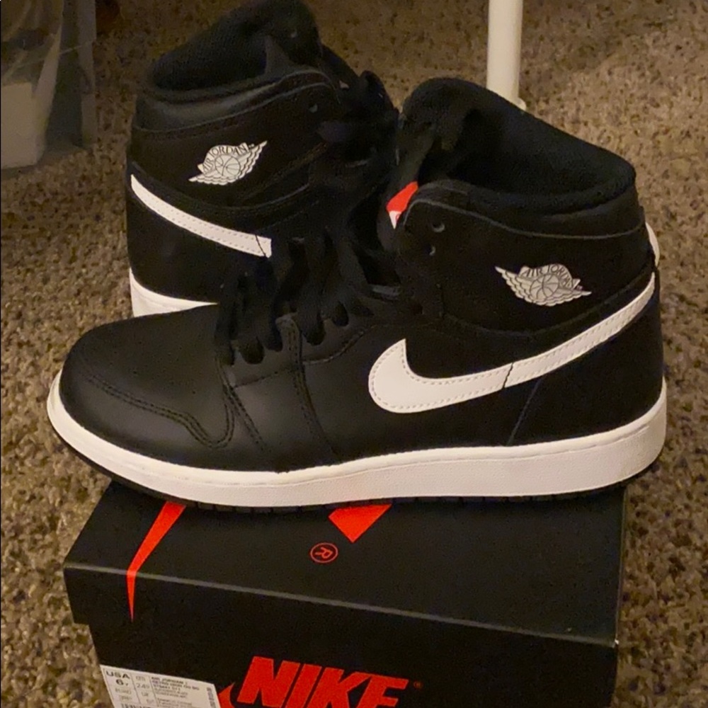 Nike Air Jordan Retro 1
